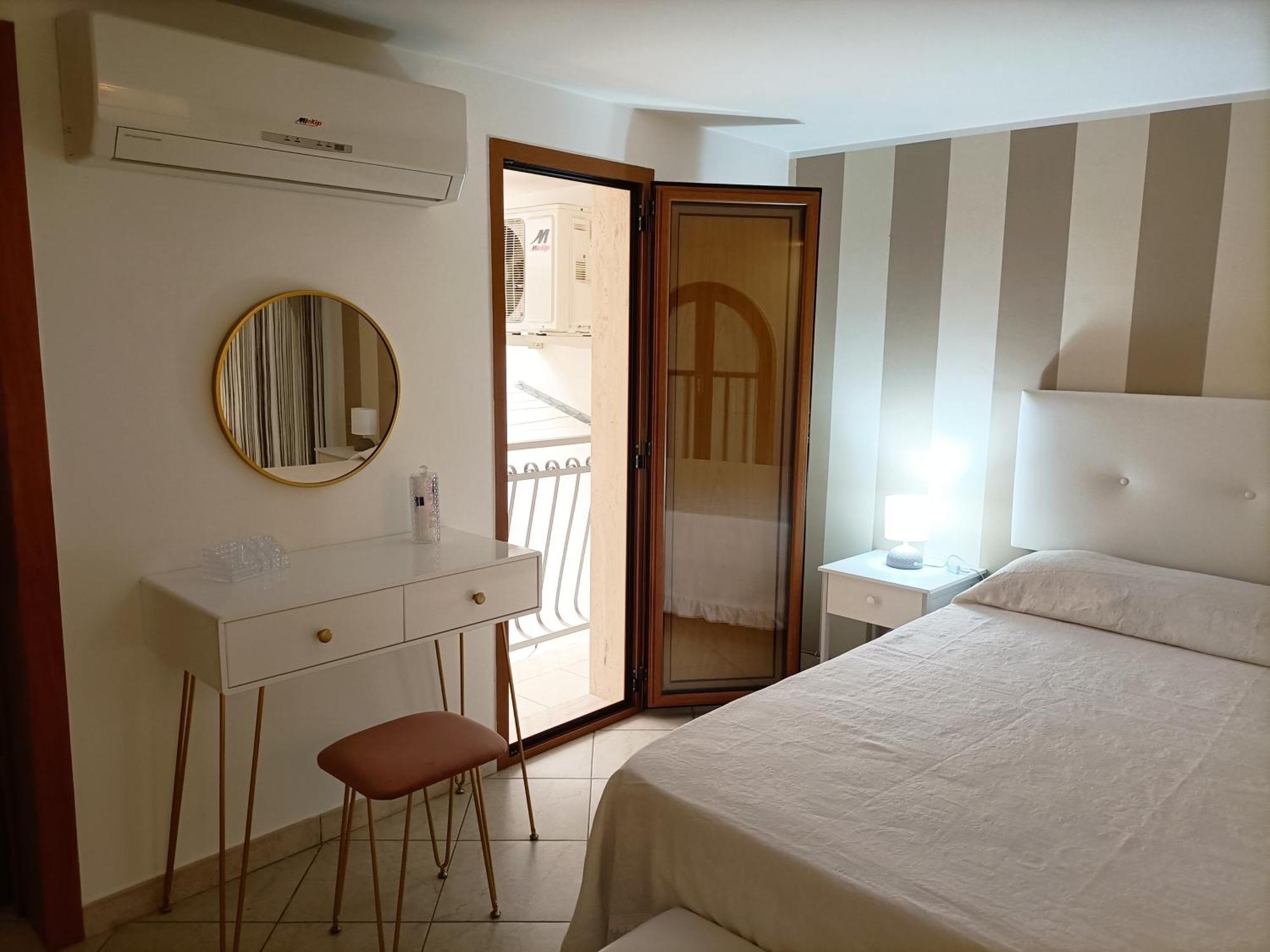 La Casa Di Kiki Leilighet Mola di Bari Eksteriør bilde